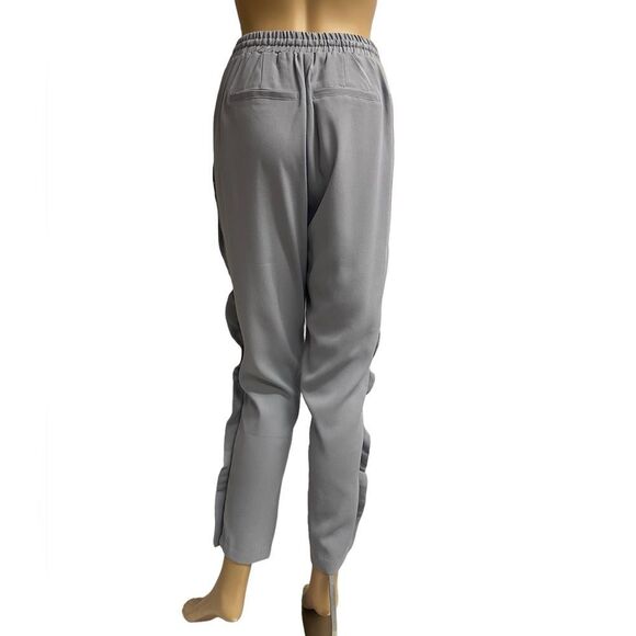 Gianni Bini light grey, elastic waist, pull on ankle pants, side pocket’s, Sz S - Picture 3 of 4